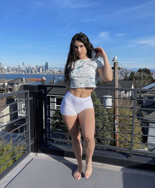 I’m kate,Are you ready to fuck around the house with me tonight? - Image 3